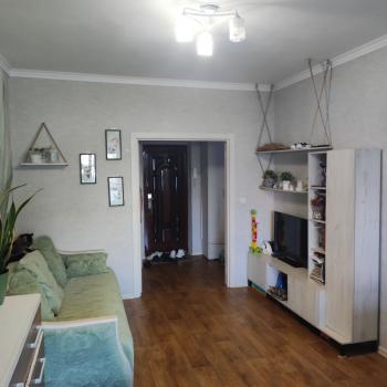 Продается 1-комнатная квартира, 42 м²
