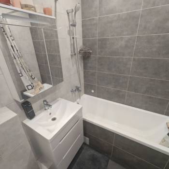 Продается 1-комнатная квартира, 35,9 м²