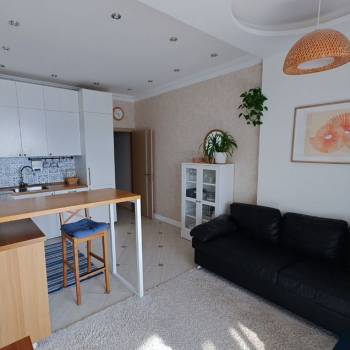 Сдается 2-х комнатная квартира, 110 м²