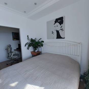Сдается 2-х комнатная квартира, 110 м²