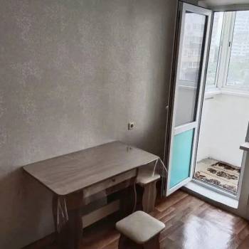 Продается 1-комнатная квартира, 37 м²