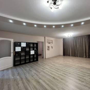 Сдается Многокомнатная квартира, 168 м²