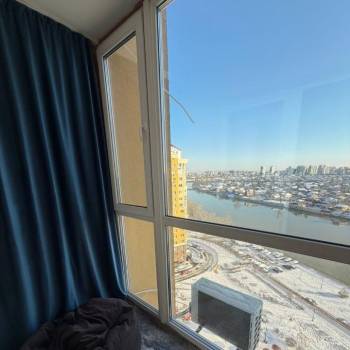 Продается 2-х комнатная квартира, 90 м²
