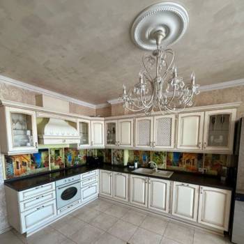 Продается 2-х комнатная квартира, 90 м²