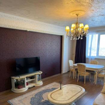 Продается 2-х комнатная квартира, 90 м²