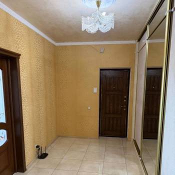 Продается 2-х комнатная квартира, 90 м²