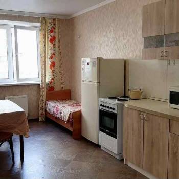 Сдается 1-комнатная квартира, 42 м²