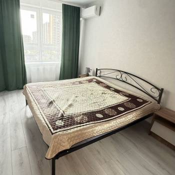 Сдается 1-комнатная квартира, 42 м²