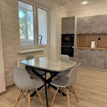 Сдается Многокомнатная квартира, 90 м²