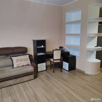 Сдается Многокомнатная квартира, 90 м²