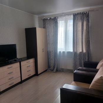 Сдается 1-комнатная квартира, 39 м²