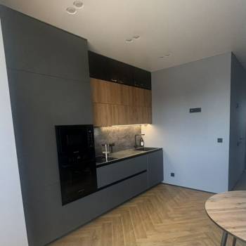 Сдается 1-комнатная квартира, 42 м²