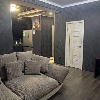 Продается 1-комнатная квартира, 45 м²