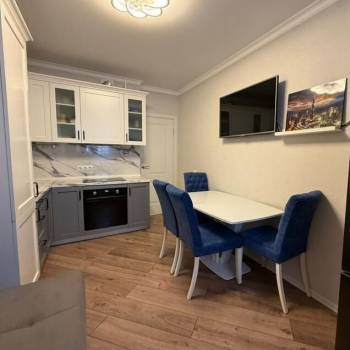 Продается 1-комнатная квартира, 46 м²