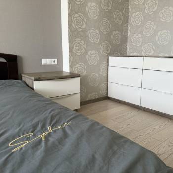 Сдается 2-х комнатная квартира, 120 м²