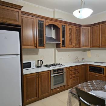 Сдается 2-х комнатная квартира, 85 м²