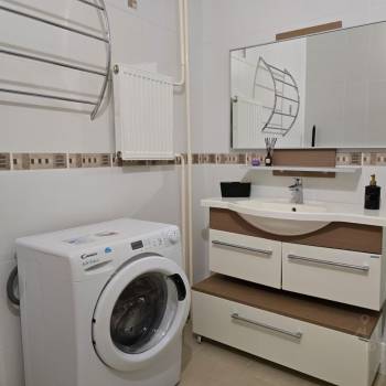 Сдается 2-х комнатная квартира, 85 м²
