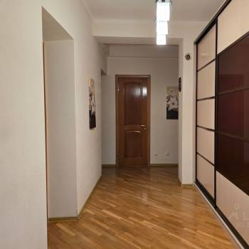 Сдается 2-х комнатная квартира, 85 м²
