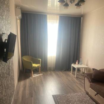 Сдается 1-комнатная квартира, 42 м²