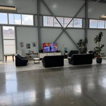 Сдается Нежилое помещение, 1500 м²