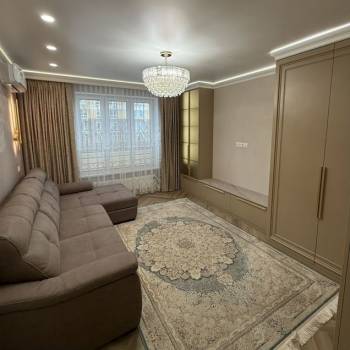 Продается 1-комнатная квартира, 50,8 м²