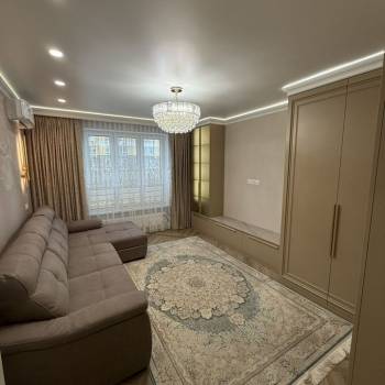 Продается 1-комнатная квартира, 50,8 м²