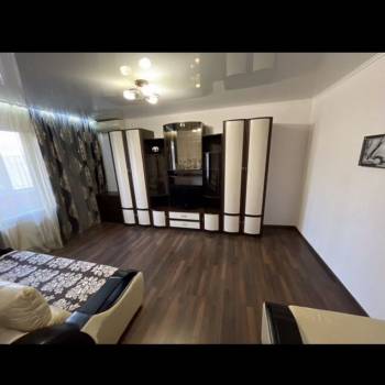 Продается 1-комнатная квартира, 37 м²