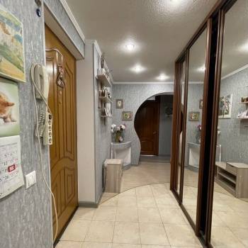 Продается 3-х комнатная квартира, 58 м²