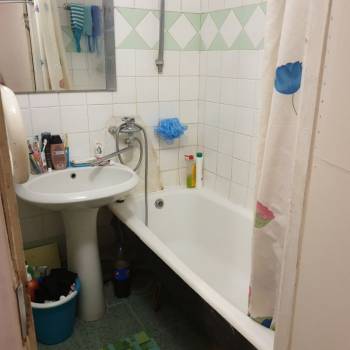 Продается Многокомнатная квартира, 65 м²