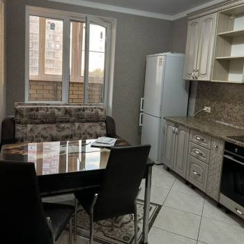 Сдается 1-комнатная квартира, 41 м²