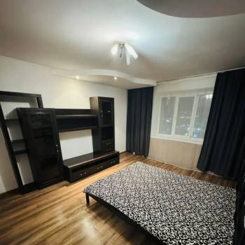 Сдается 2-х комнатная квартира, 65 м²