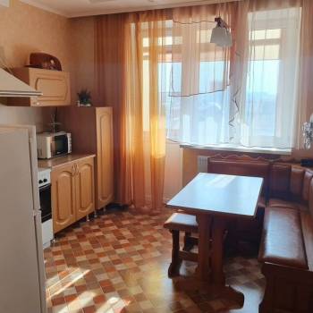 Сдается 1-комнатная квартира, 40 м²