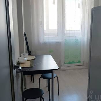 Сдается 1-комнатная квартира, 35 м²