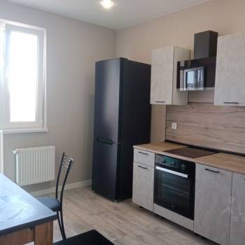 Сдается 1-комнатная квартира, 43 м²