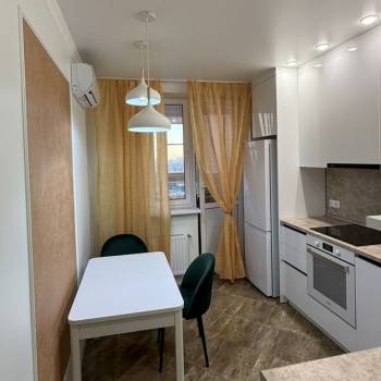 Сдается 1-комнатная квартира, 38 м²