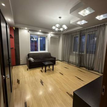 Сдается 2-х комнатная квартира, 77,6 м²