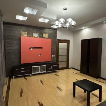 Сдается 2-х комнатная квартира, 77,6 м²