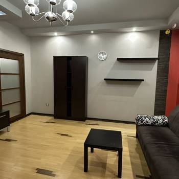 Сдается 2-х комнатная квартира, 77,6 м²