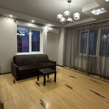 Сдается 2-х комнатная квартира, 77,6 м²
