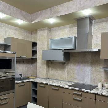 Сдается 2-х комнатная квартира, 77,6 м²