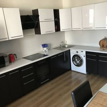 Сдается 2-х комнатная квартира, 75,6 м²