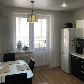 Сдается 2-х комнатная квартира, 75,6 м²