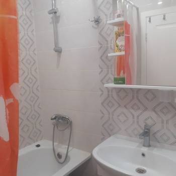 Продается Многокомнатная квартира, 76 м²