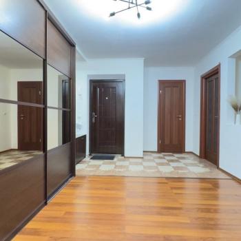 Продается 3-х комнатная квартира, 110 м²