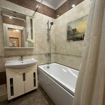 Сдается 2-х комнатная квартира, 60 м²