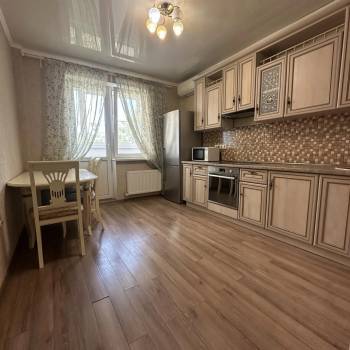 Сдается 2-х комнатная квартира, 60 м²