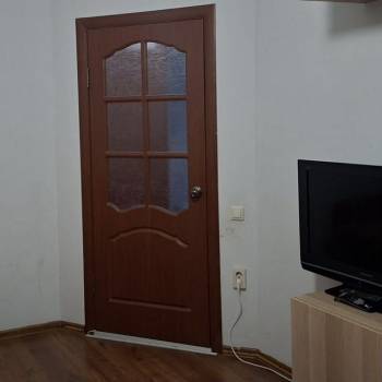 Продается 1-комнатная квартира, 37 м²