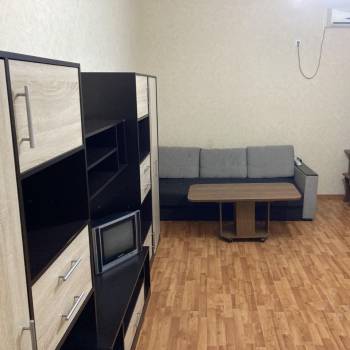 Сдается 1-комнатная квартира, 52 м²