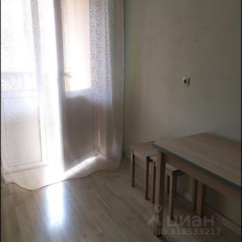 Сдается 1-комнатная квартира, 38 м²