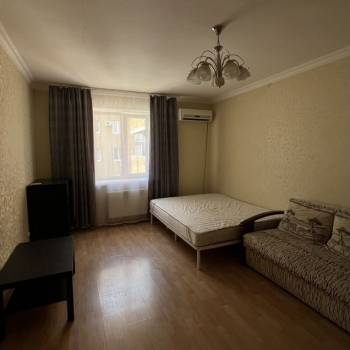 Продается 1-комнатная квартира, 40,7 м²